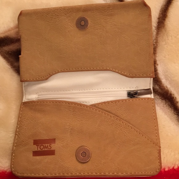 Toms wallet - Picture 3 of 8